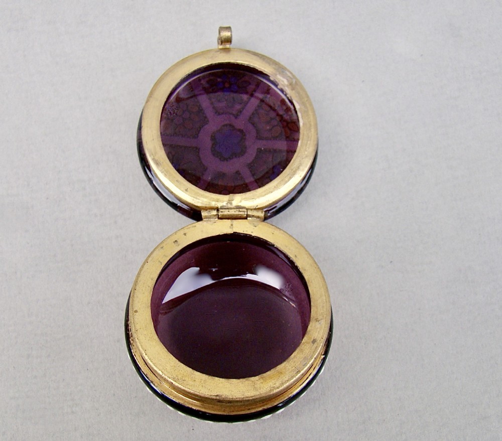 19TH CENTURY FRENCH ENAMELLED AMETHYST GLASS TRINKET BOX, CIRCA 1890 View V