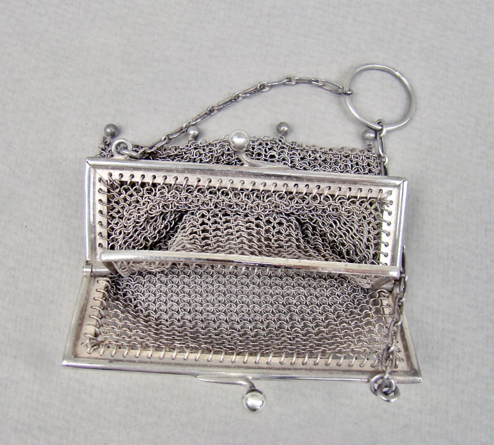 EXQUISITE EDWARDIAN SILVER CHAIN MAIL COCKTAIL COIN PURSE BY FREDERICKS LTD, CHESTER IMPORT MARKS FOR 1909 View III