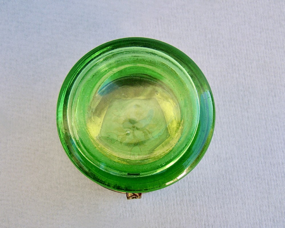 DELIGHTFUL 19TH CENTURY FRENCH GREEN GLASS ENAMELLED TRINKET BOX, CIRCA 1890 View V