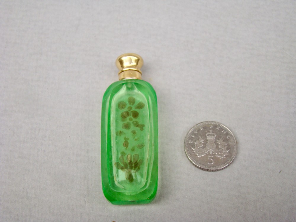 RARE 19TH C. FRENCH SILVER GILT & URANIUM GLASS MINIATURE SCENT BOTTLE, CIRCA 1870 View III