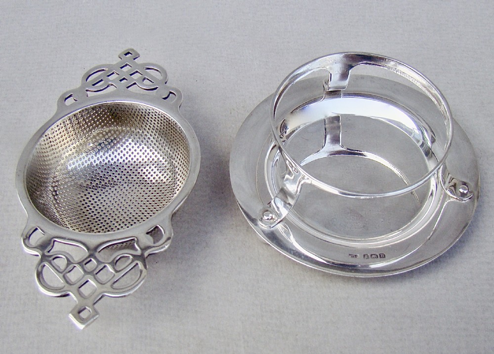 FABULOUS SILVER TEA STRAINER & STAND BY HAMMOND, TURNER & SON, BIRMINGHAM 1926 View V