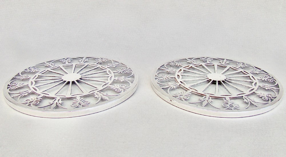 RARE PAIR OF ART DECO SILVER MOUNTED GLASS TEAPOT STANDS, BIRMINGHAM & CHESTER 1933 View III