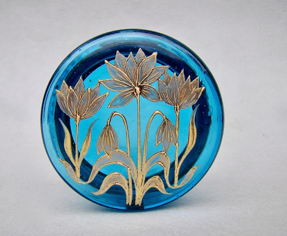 DELIGHTFUL ART NOUVEAU FRENCH TURQUOISE ENAMELLED & GILT GLASS TRINKET BOX, CIRCA 1890