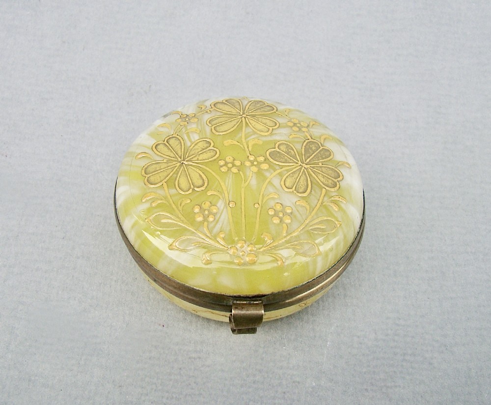 RARE FRENCH OPALINE YELLOW GLASS TRINKET BOX, CIRCA 1890 View II