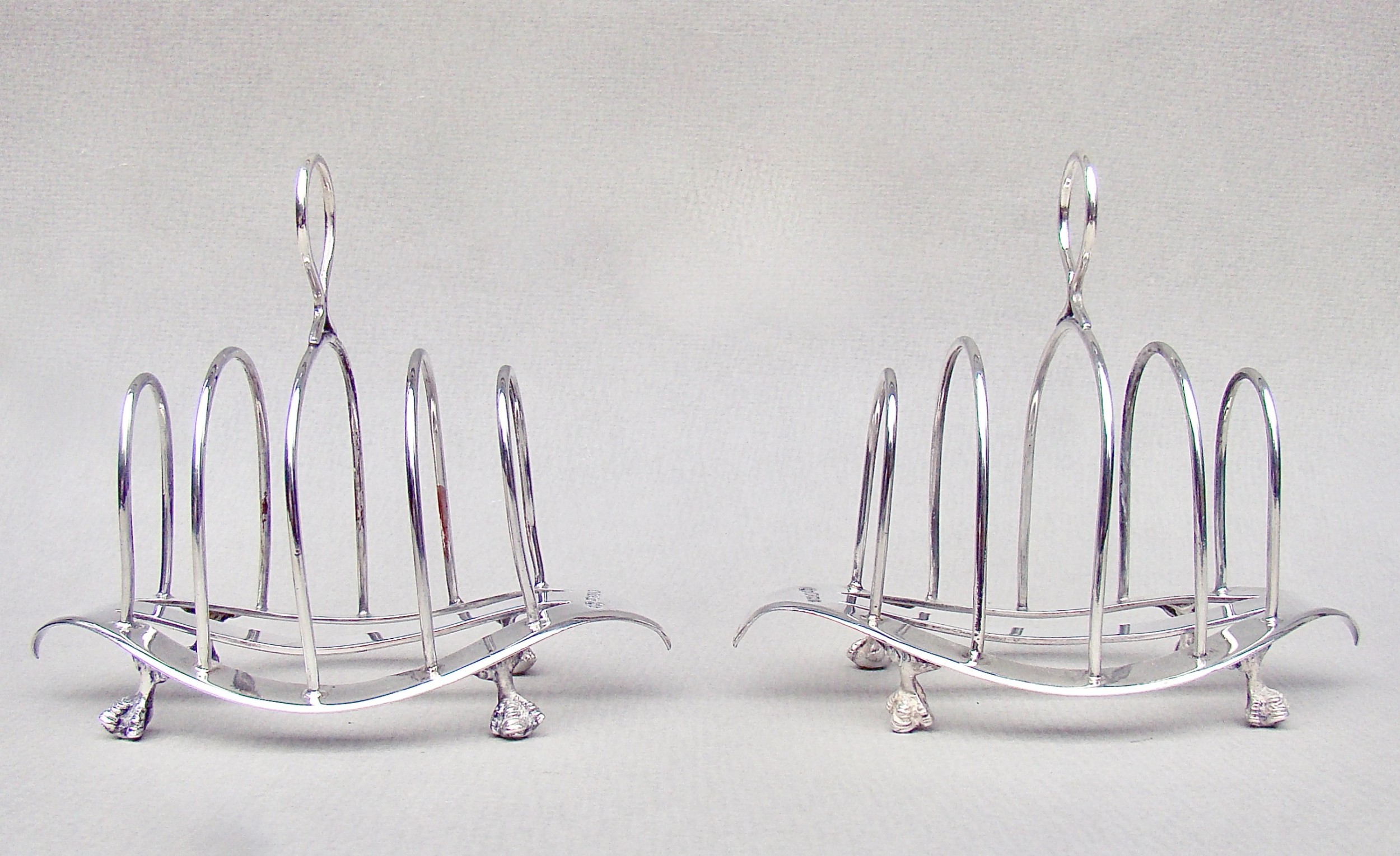 GOOD PAIR OF VICTORIAN SOLID SILVER TOAST RACKS BY WILLIAM HUTTON & SONS, SHEFFIELD 1899