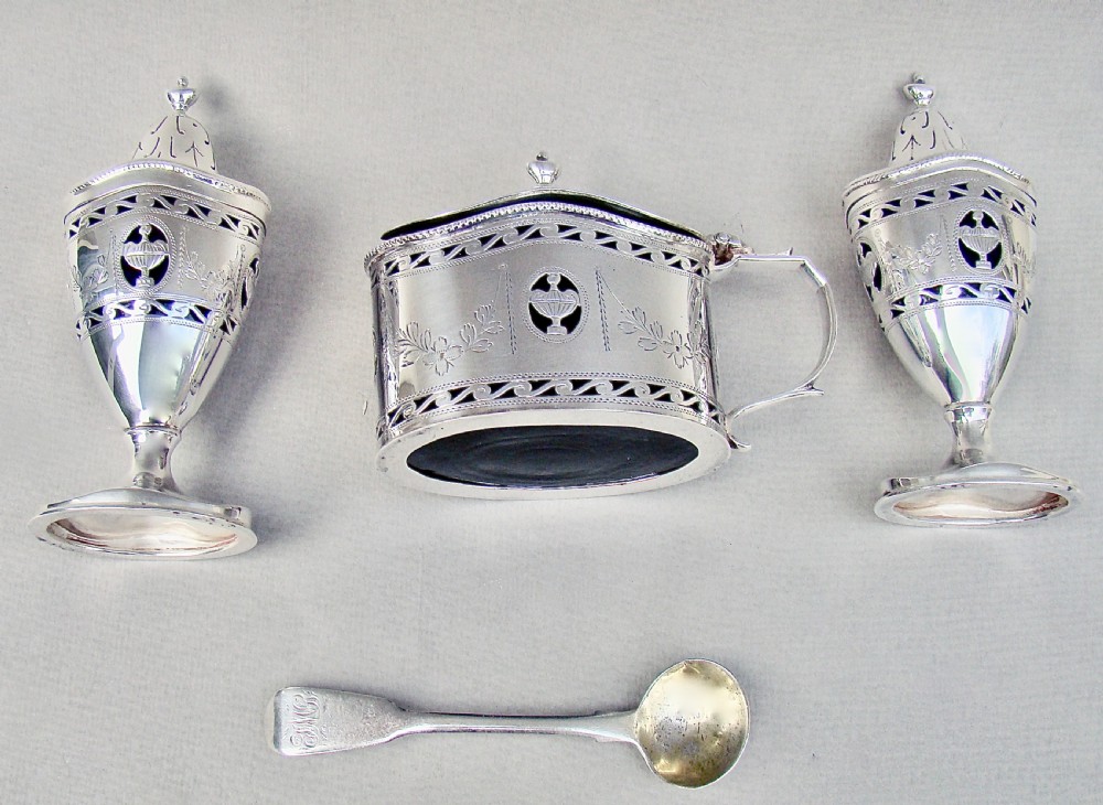 ELEGANT GEORGIAN REVIVAL CONDIMENT SET BY WILLIAM COMYNS, LONDON 1934 View III