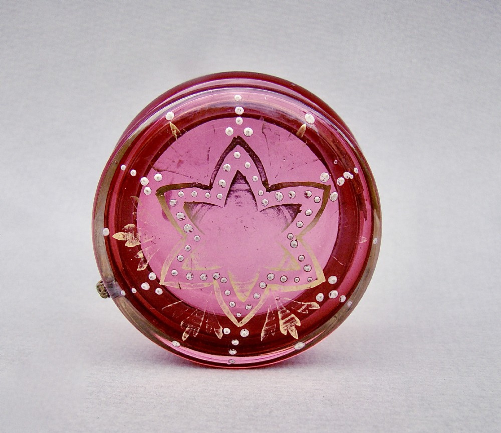 DELIGHTFUL 19TH C. FRENCH ENAMELLED CRANBERRY GLASS TRINKET BOX View II