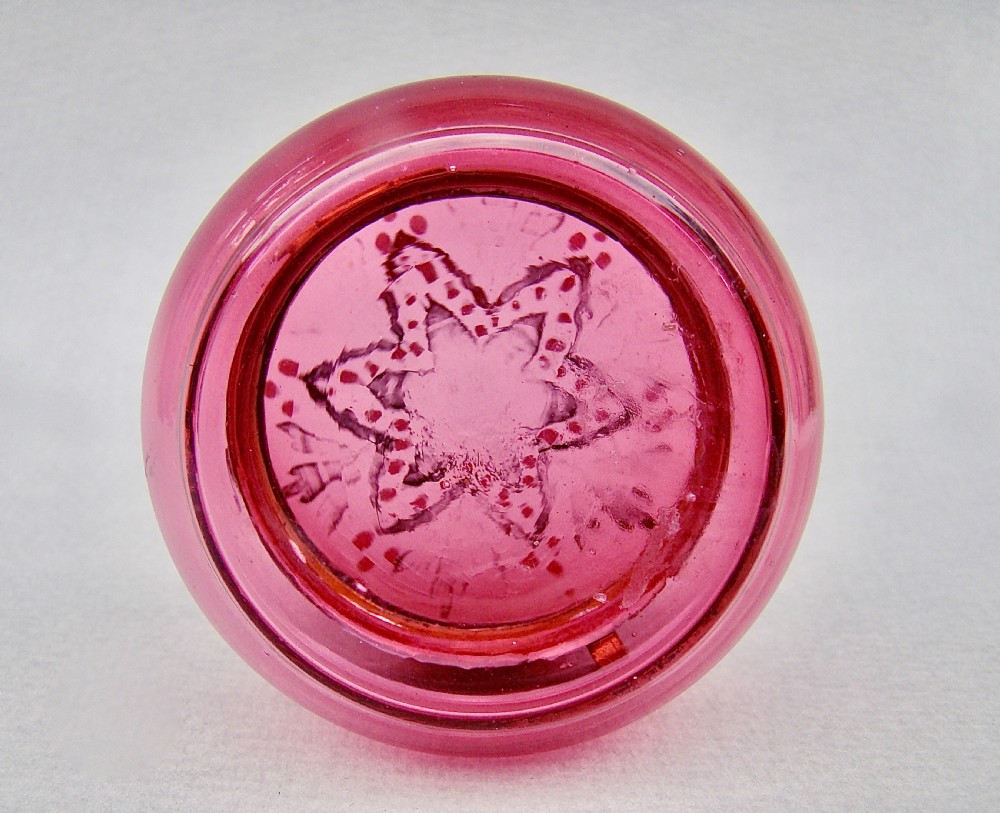 DELIGHTFUL 19TH C. FRENCH ENAMELLED CRANBERRY GLASS TRINKET BOX View V