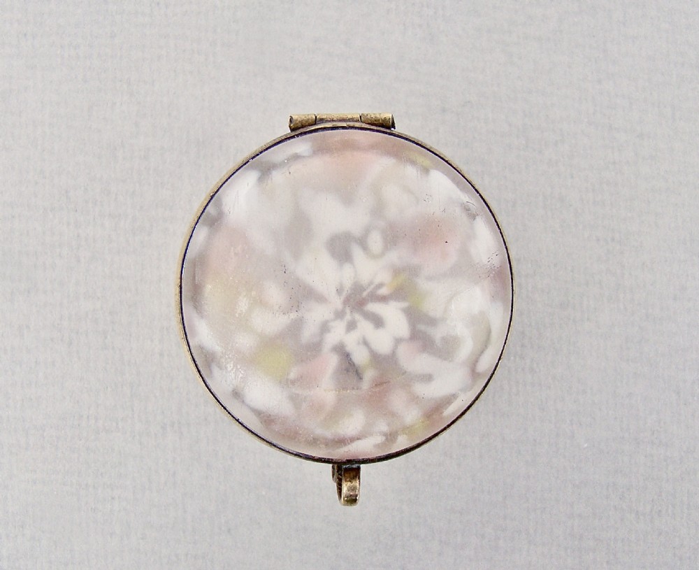 UNUSUAL 19TH C. FRENCH MOTTLED SATIN GLASS TRINKET BOX, CIRCA 1890 View III