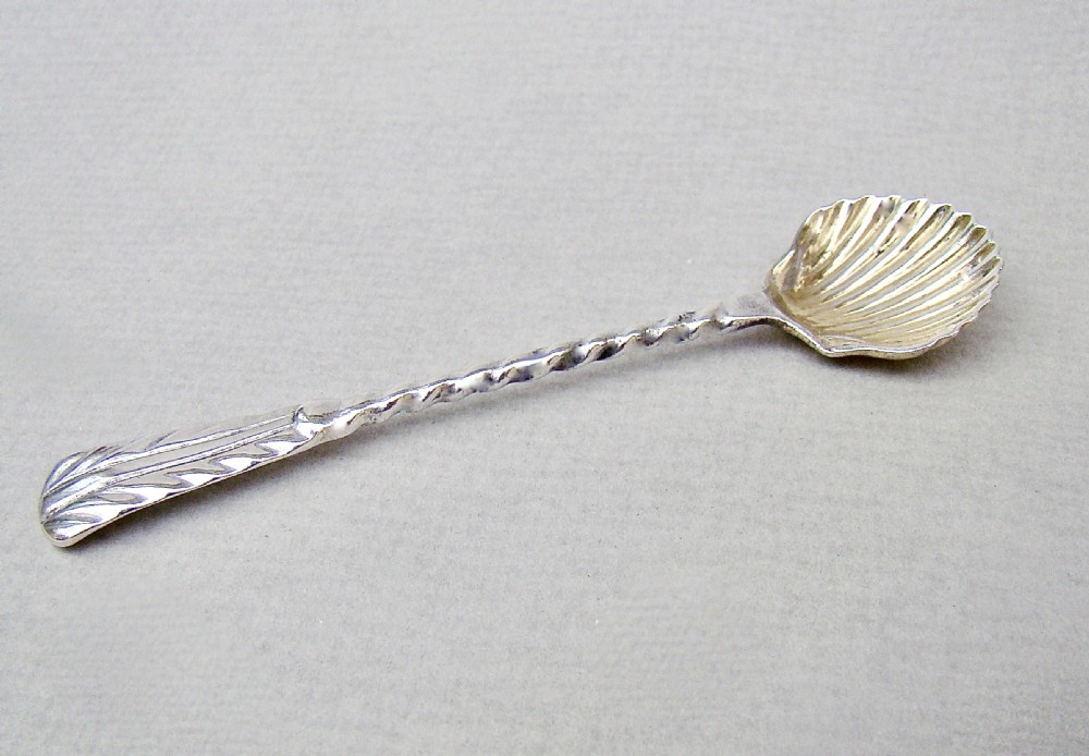 EXQUISITE EARLY VICTORIAN SILVER CONDIMENT SPOON BY JOHN WILMIN FIGG, LONDON 1858 View V