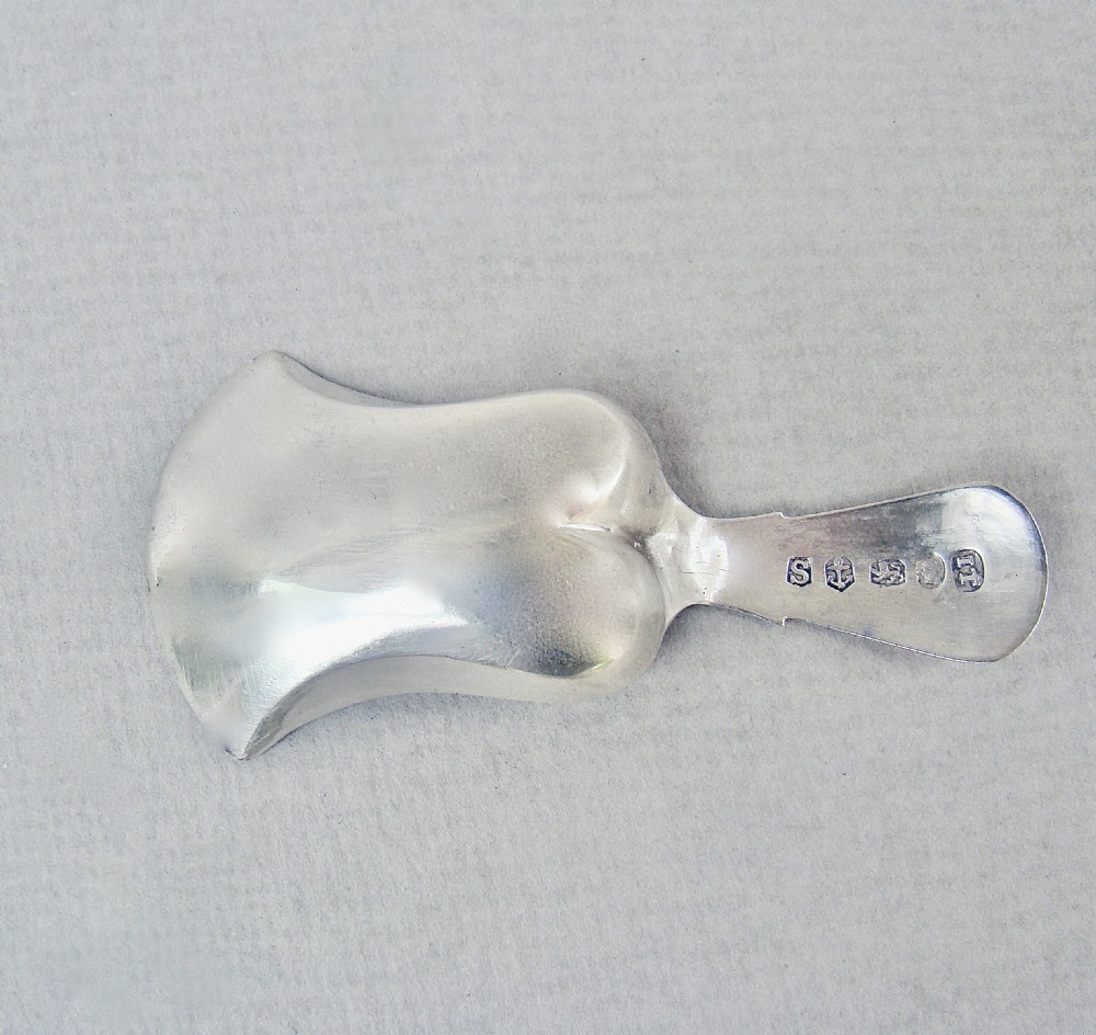 DELIGHTFUL GEORGIAN SILVER TULIP-SHAPED CADDY SPOON BY JOHN THORNTON, BIRMINGHAM 1790 View V