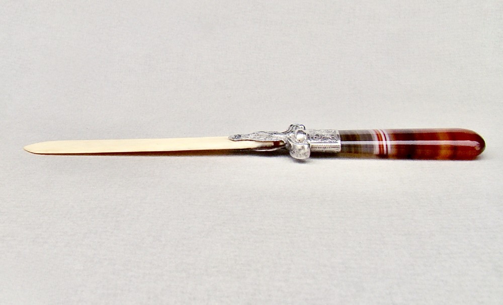 DELIGHTFUL VICTORIAN SILVER AND AGATE LETTER OPENER BY CRISFORD AND NORRIS, BIRMINGHAM 1900 View VI