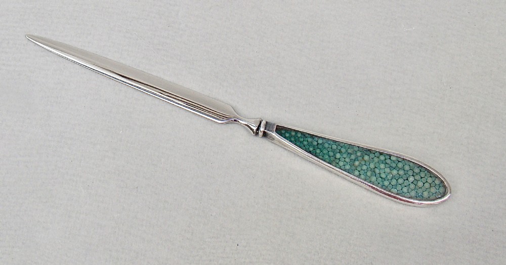 UNUSUAL ART DECO SILVER & SHAGREEN SMALL LETTER OPENER BY MAPPIN & WEBB, BIRMINGHAM 1928