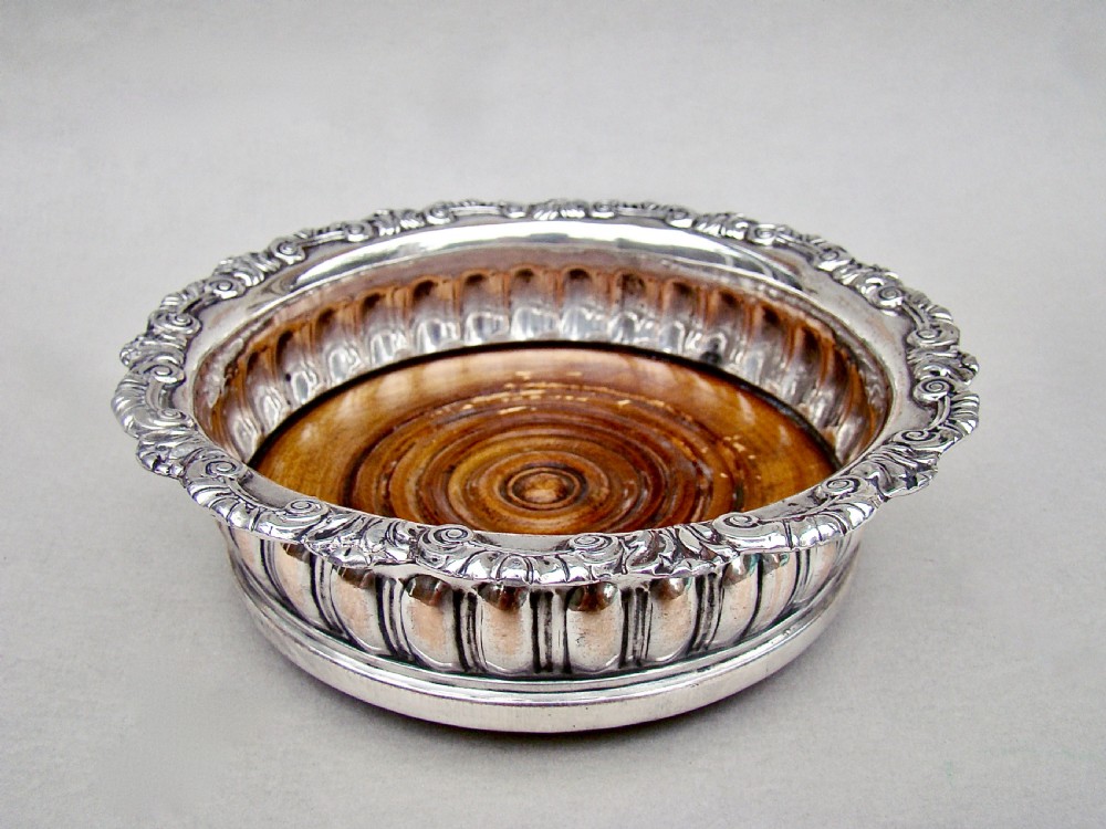 REGENCY CUT GLASS DECANTER WITH OLD SHEFFIELD PLATE COASTER, CIRCA 1825 View VII