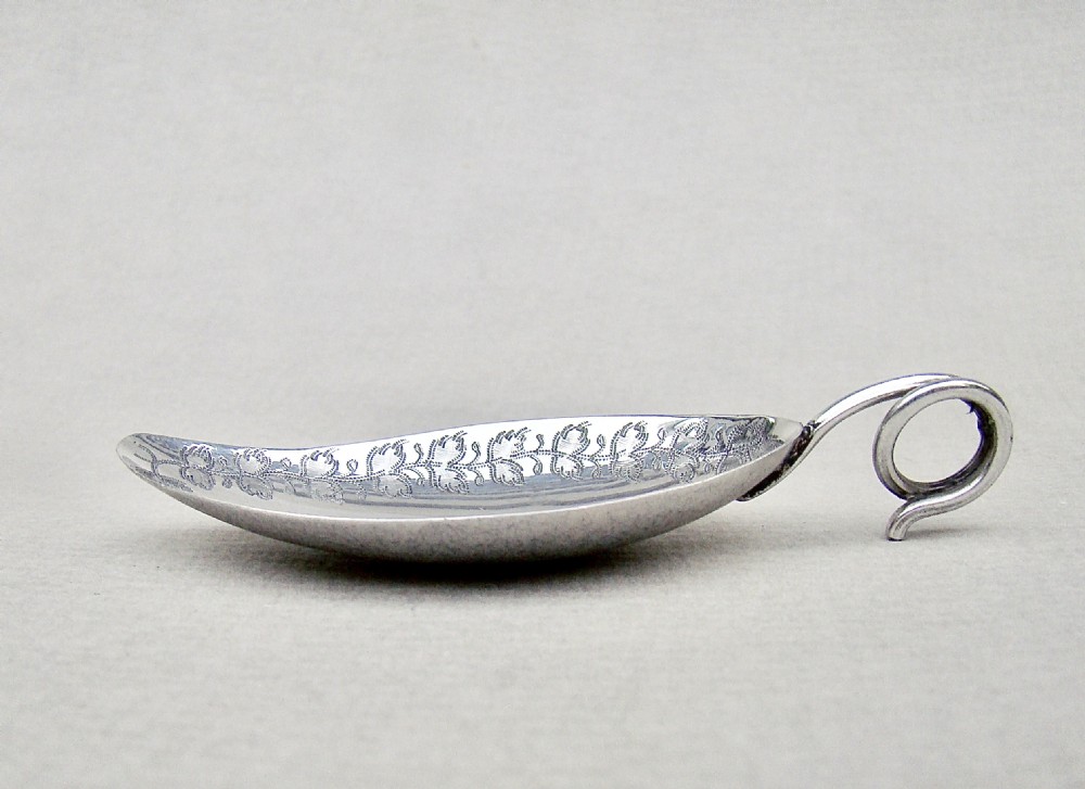 GEORGIAN SILVER LEAF-SHAPED CADDY SPOON BY ELIZABETH MORLEY, LONDON 1807 View IV