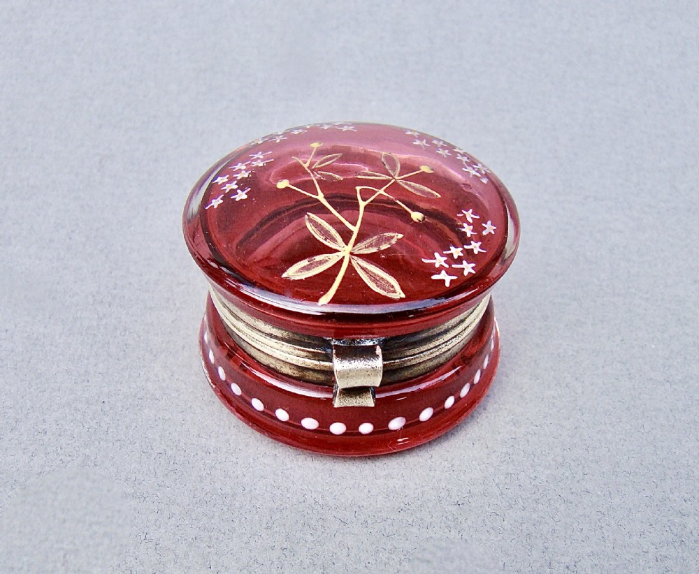 DELIGHTFUL 19TH C. FRENCH ENAMELLED CRANBERRY GLASS TRINKET BOX