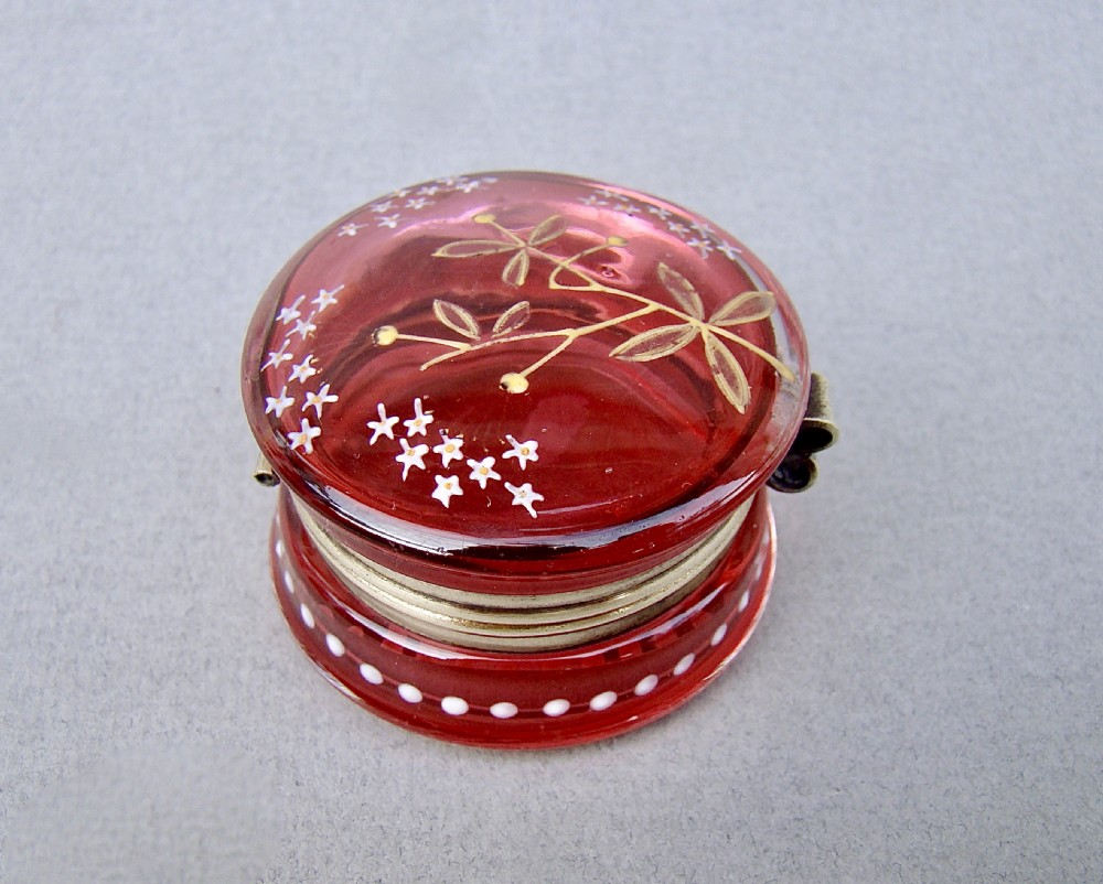 DELIGHTFUL 19TH C. FRENCH ENAMELLED CRANBERRY GLASS TRINKET BOX View VI