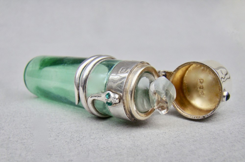 RARE VICTORIAN SILVER SNAKE SCENT BOTTLE BY LEVI & SALAMAN, BIRMINGHAM 1897 View VII