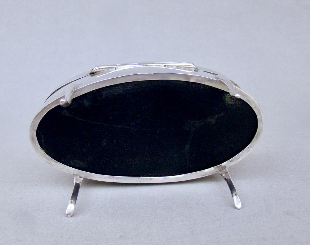 GEORGE V SILVER MOUNTED LARGE SIZE TORTOISESHELL JEWELLERY BOX BY HORTON & ALLDAY, BIRMINGHAM 1918
 View VII