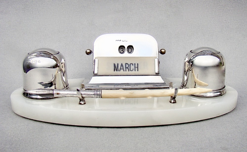FABULOUS ART DECO SILVER DESK INKSTAND & PERPETUAL CALENDAR BY THE WILMOT MANUFACTURING CO, BIRMINGHAM 1923 View II