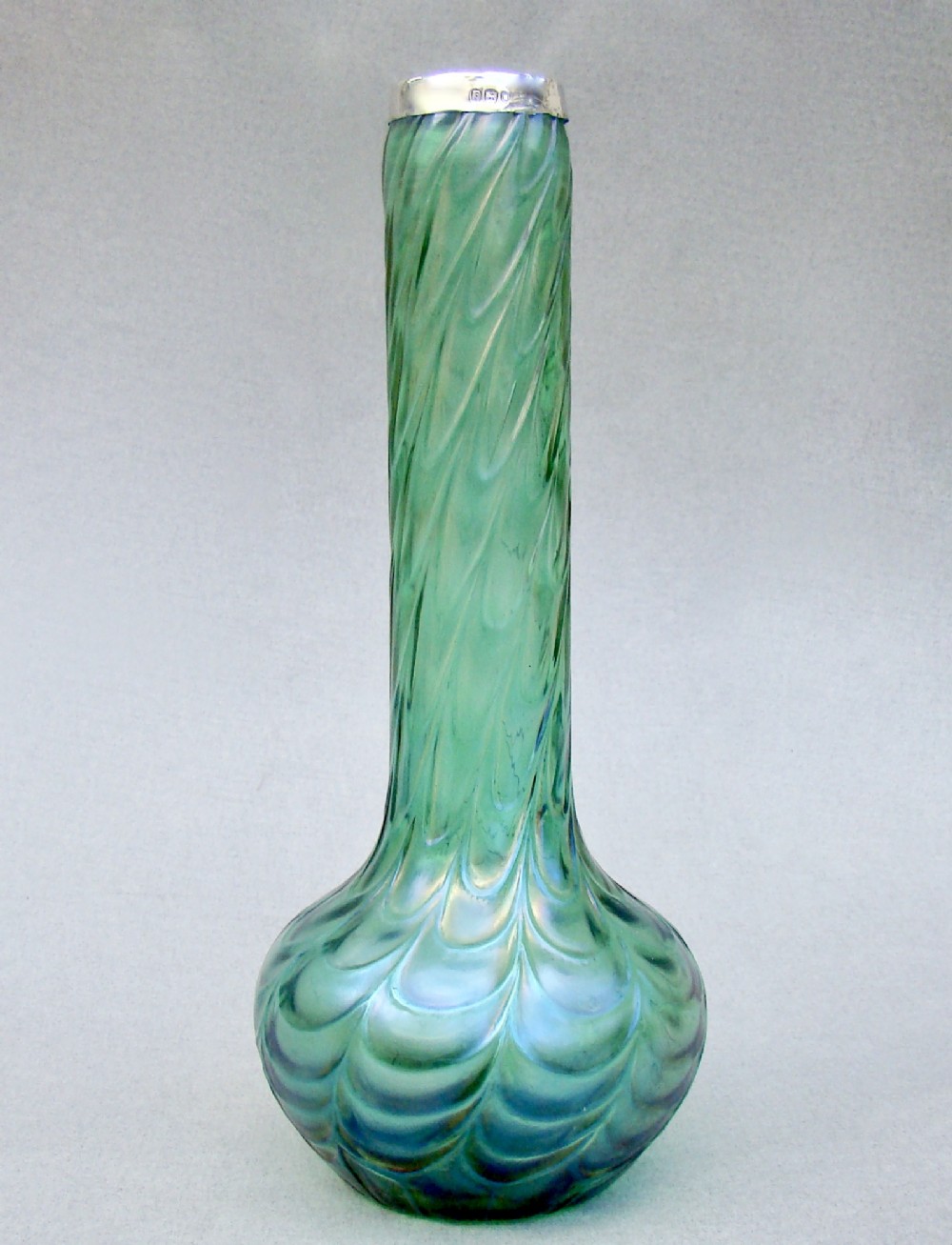 ART NOUVEAU SILVER MOUNTED KRALIK IRIDESCENT GLASS VASE, LONDON 1903