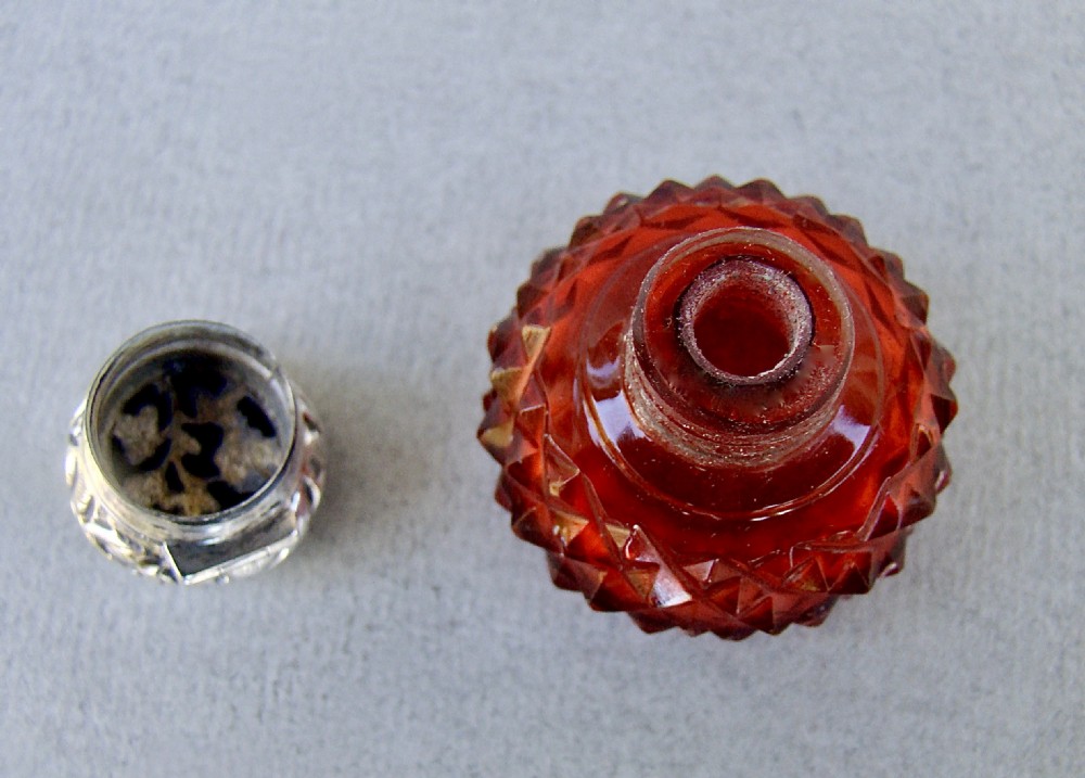 EXQUISITE VICTORIAN SILVER MOUNTED CRANBERRY GLASS VINAIGRETTE, CIRCA 1890 View IV