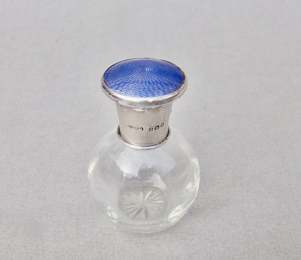 DELIGHTFUL ART DECO SILVER & GUILLOCHE ENAMEL SCENT BOTTLE BY WOLFSKY & CO, LONDON 1929