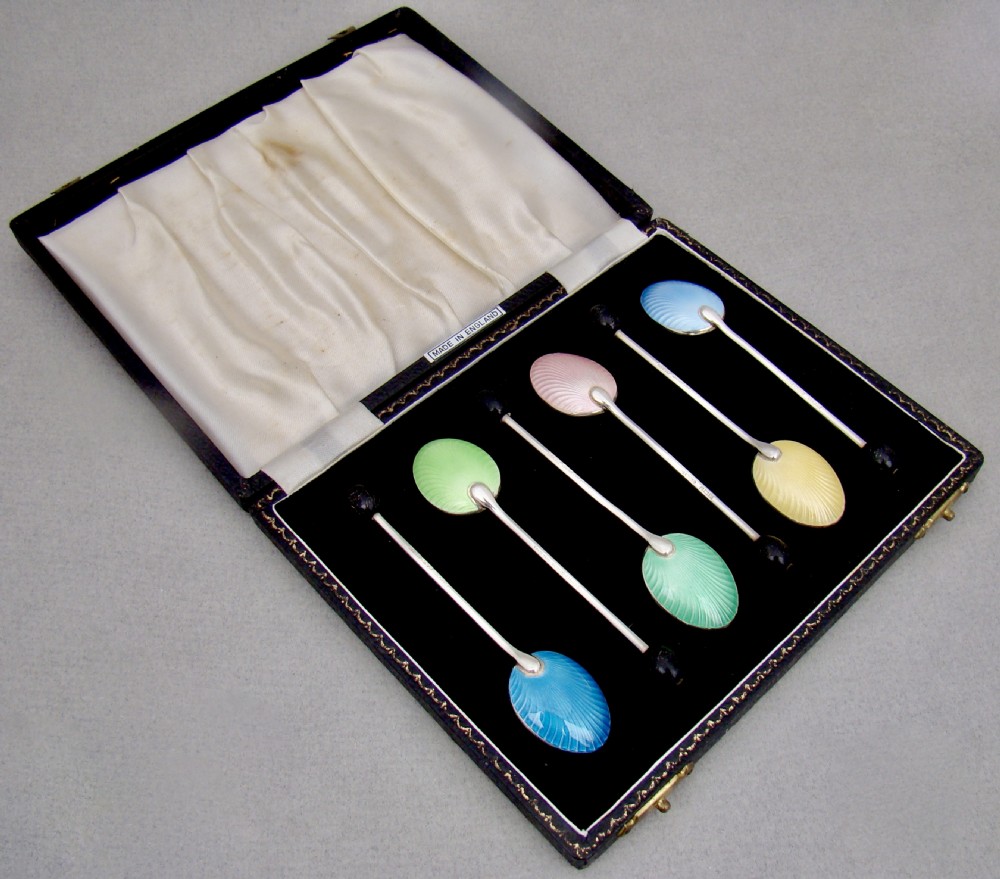 CASED SET OF 6 MID-CENTURY SILVER & GUILLOCHE ENAMEL BEAN KNOP COFFEE SPOONS BY HENRY CLIFFORD DAVIS, BIRMINGHAM 1957
 View VII