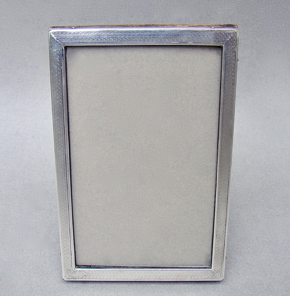 ELEGANT ART DECO  SILVER PHOTO FRAME BY W. G. SOTHERS LTD, BIRMINGHAM, 1925