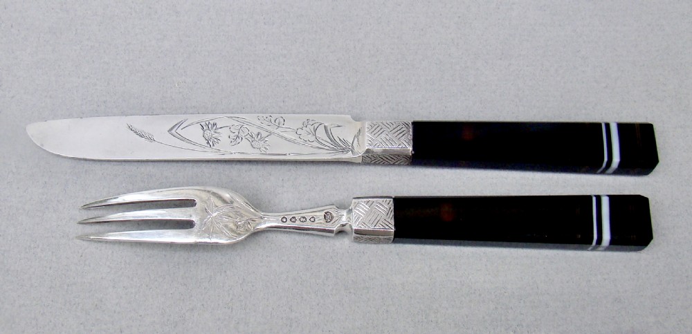VICTORIAN AESTHETIC MOVEMENT SILVER & BANDED AGATE  KNIFE AND FORK SET BY WALTER & JOHN BARNARD, LONDON 1881 View III