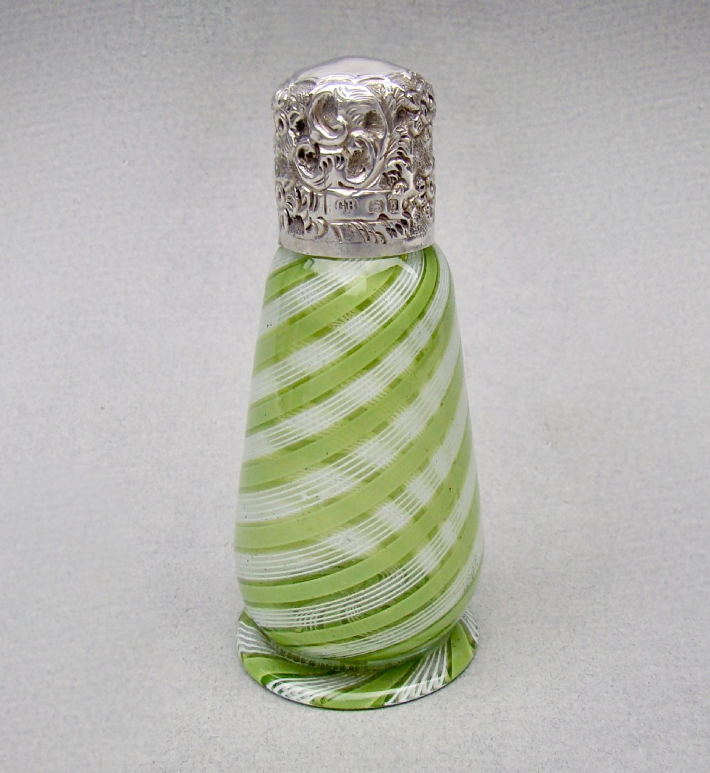BEAUTIFUL VICTORIAN SILVER & NAILSEA TYPE GLASS SCENT BOTTLE BY CHARLES BOYTON, LONDON 1897