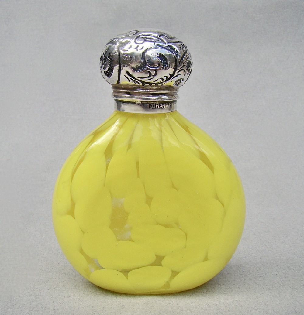 UNUSUAL EDWARDIAN SILVER MOUNTED SPLATTER GLASS SCENT BOTTLE, BIRMINGHAM 1907