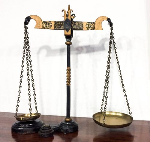 A Set of Victorian Painted Cast Iron Scales by T Avery Ltd, London