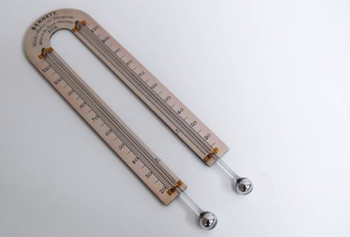 fig 4. Early Victorian Mason's Hygrometer or Wet & Dry Thermometer by Bennett of 65 Cheapside London
