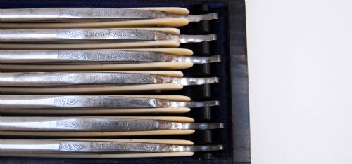 fig 3. Cased Seven Day Cut-Throat Razor Set by Thomas Lund of 57 Cornhill London