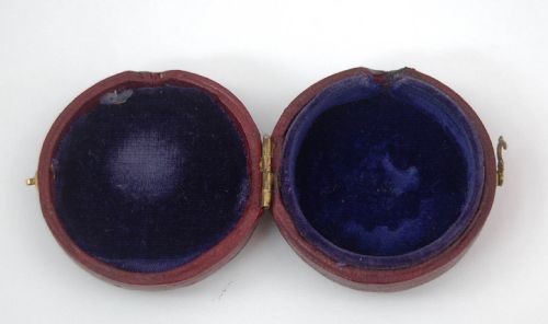 fig 2. Edwardian Cased Pocket Damp Protector or Hygrometer by Aitchison & Co of London & Leeds