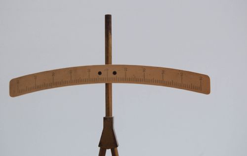fig 4. Rare Edwardian Goodmans Extensometer by Patrick Adie of London
