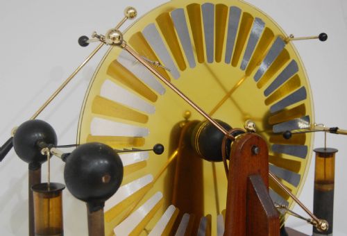 fig 3. Large Late Victorian Wimshurst Machine with 18