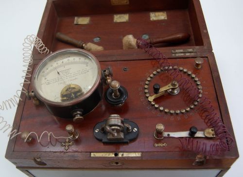 fig 5. French Wet Cell Electrotherapy Machine by Charles Chardin of Paris