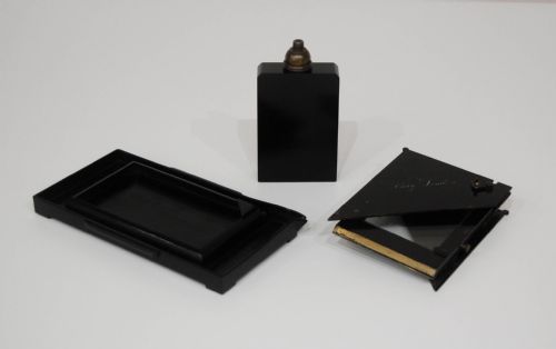 fig 1. Late Victorian Collapsible Artificial Horizon by Cary of London in Original Case