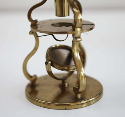 fig 2. George III Cased Culpeper Type Microscope by Robert Brettell Bate London
