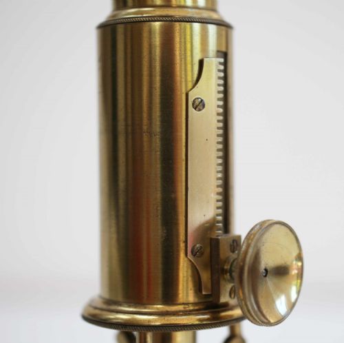 fig 4. George III Cased Culpeper Type Microscope by Robert Brettell Bate London