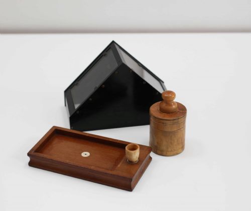 fig 1. Victorian Cased Mercury Trough Type Artifical Horizon by John Crichton of London