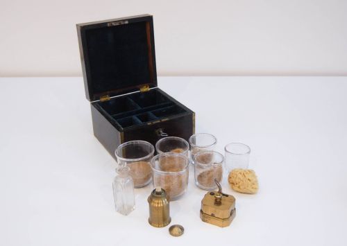 fig 1. Doctor Graham's Early Nineteenth Century Rosewood Cased Blood Letting Set