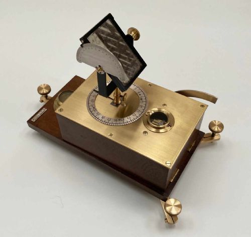 fig 1. Victorian Clockwork Heliostat by Archer & Sons of Liverpool