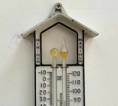 fig 5. Early Twentieth Century Max Min Thermometer by Negretti & Zambra