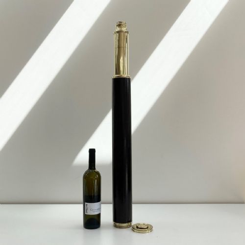 fig 1. Eighteenth Century Marine Night Telescope or Night Glass by Charles Lincoln of London