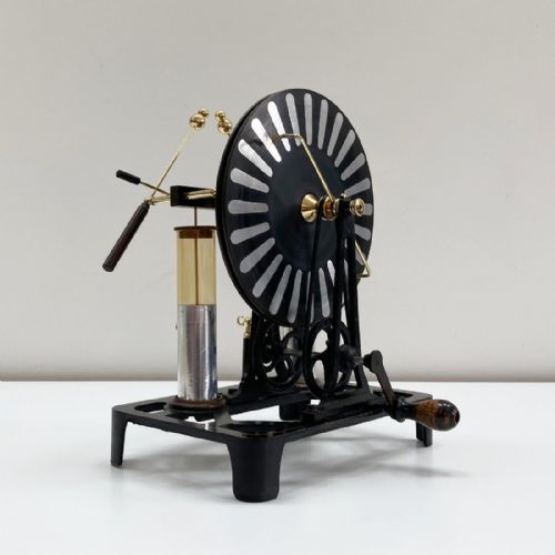 EDWARDIAN PERIOD WIMSHURST MACHINE OR ELECTROSTATIC GENERATOR - ADDITIONAL PHOTO 1