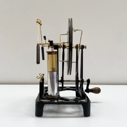 EDWARDIAN PERIOD WIMSHURST MACHINE OR ELECTROSTATIC GENERATOR - ADDITIONAL PHOTO 4