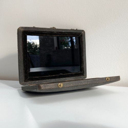 fig 5. Early Nineteenth Century Artists Claude Lorrain Mirror or Claude Glass